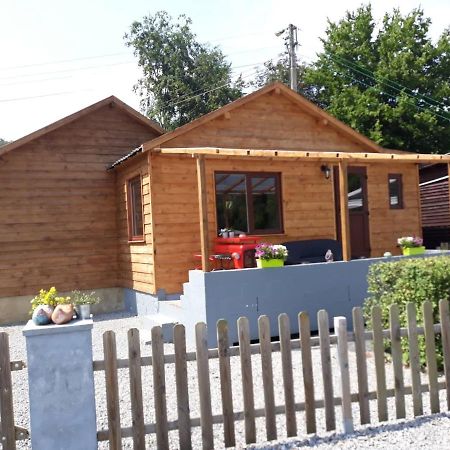 Le Chalet Castor - Camping International - Bomal - Durbuy ภายนอก รูปภาพ